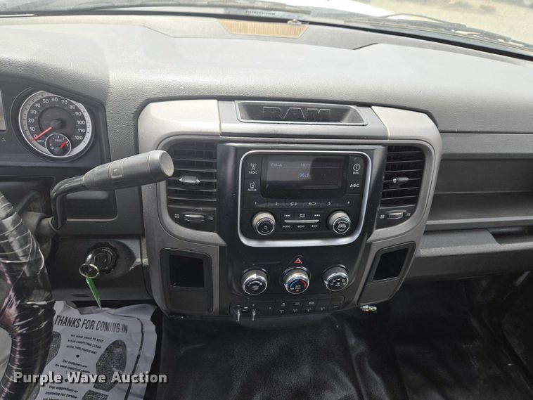 image for item EW0083 2014 RAM 3500 utility bed pickup truck