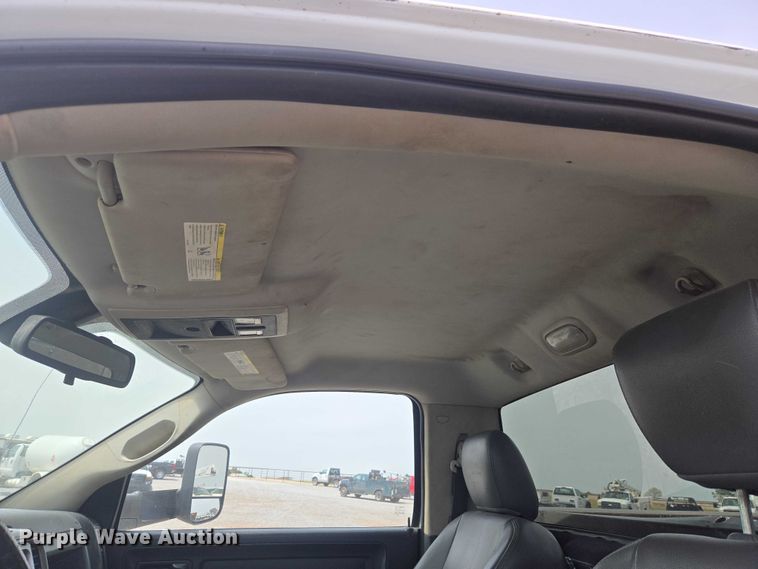 image for item EW0083 2014 RAM 3500 utility bed pickup truck