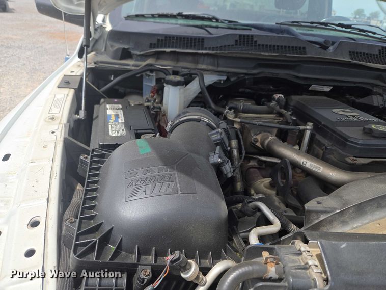 image for item EW0083 2014 RAM 3500 utility bed pickup truck