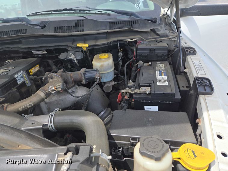 image for item EW0083 2014 RAM 3500 utility bed pickup truck