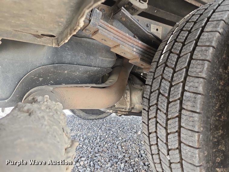 image for item EW0083 2014 RAM 3500 utility bed pickup truck