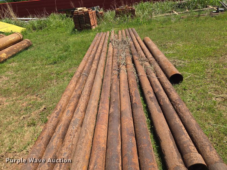 image for item EW0098 Approximately (51) sticks of pipe