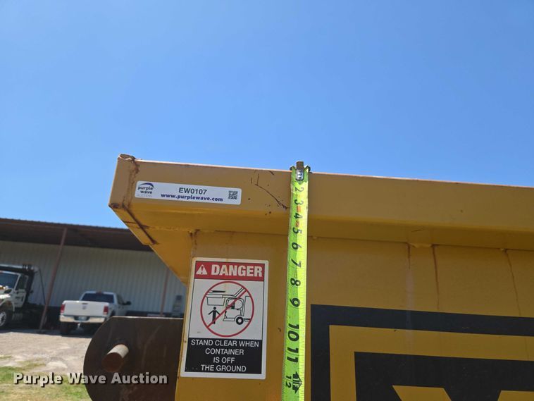 image for item EW0107 Roll offs roll off dumpster