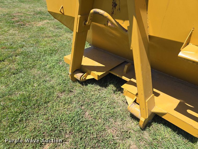 image for item EW0107 Roll offs roll off dumpster