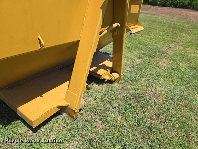 image for item EW0107 Roll offs roll off dumpster