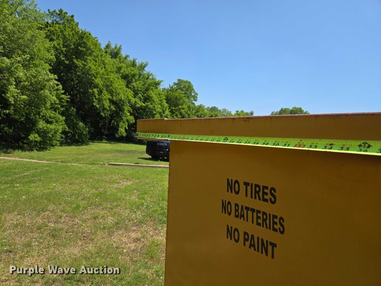image for item EW0108 Roll offs roll off dumpster