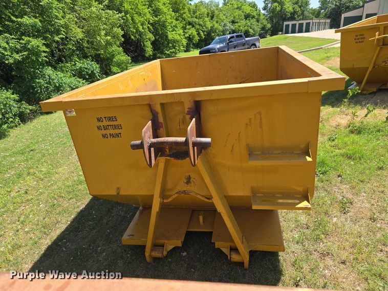 image for item EW0109 Roll Offs roll off dumpster