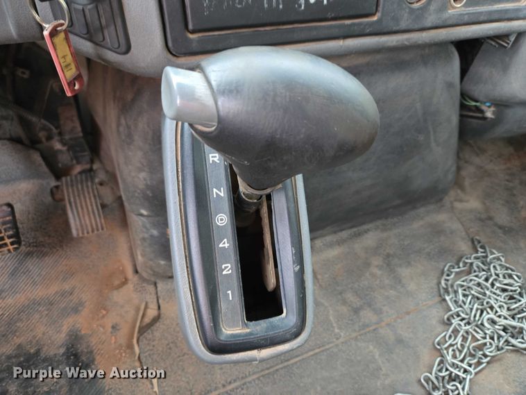 image for item EW0120 2007 International DuraStar 4300 hook lift truck
