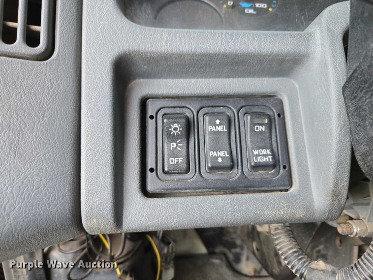 image for item EW0120 2007 International DuraStar 4300 hook lift truck