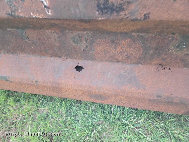image for item EW0123 Hook lift bed