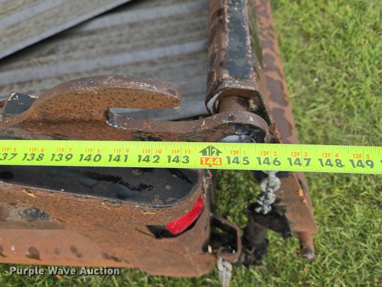image for item EW0123 Hook lift bed