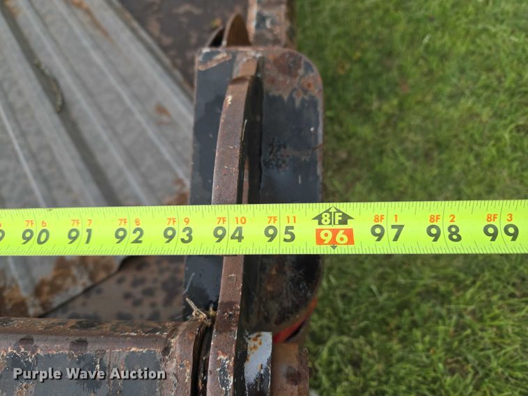 image for item EW0123 Hook lift bed
