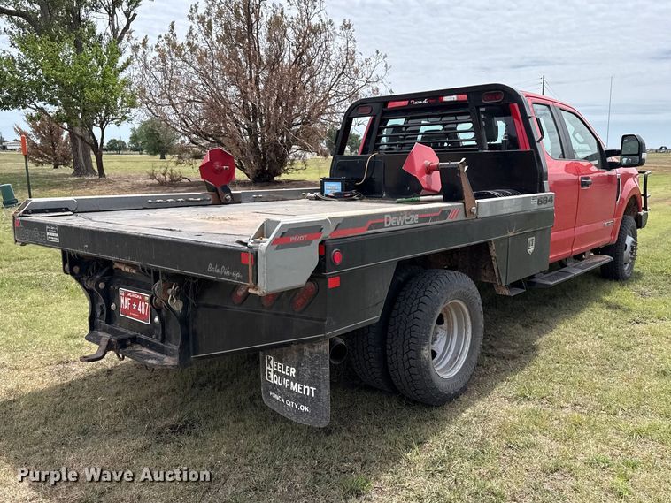 image for item EW4499 2019 Ford F350  Super Duty XL Ext. Cab bale bed pickup truck