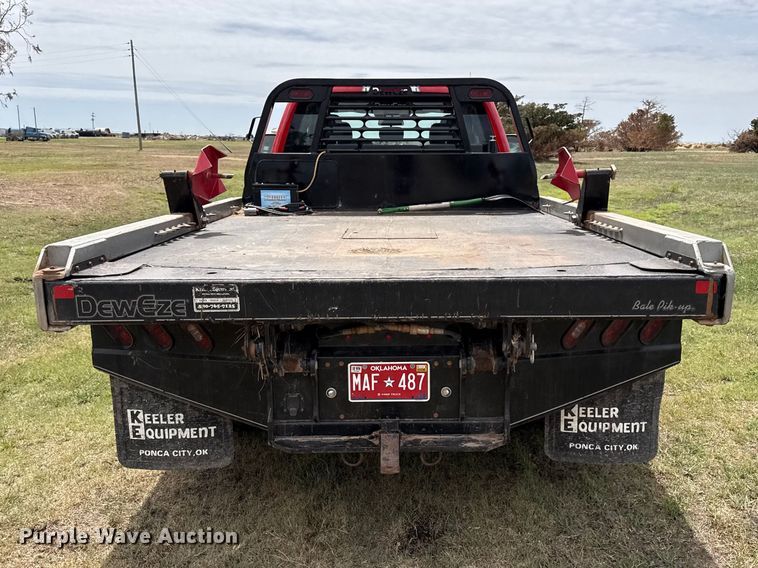 image for item EW4499 2019 Ford F350  Super Duty XL Ext. Cab bale bed pickup truck