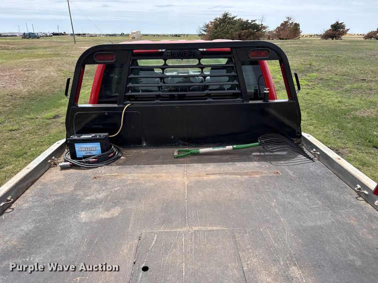 image for item EW4499 2019 Ford F350  Super Duty XL Ext. Cab bale bed pickup truck
