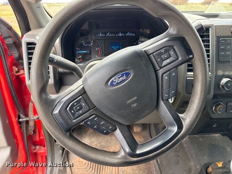 image for item EW4499 2019 Ford F350  Super Duty XL Ext. Cab bale bed pickup truck