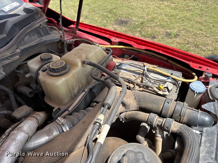 image for item EW4499 2019 Ford F350  Super Duty XL Ext. Cab bale bed pickup truck