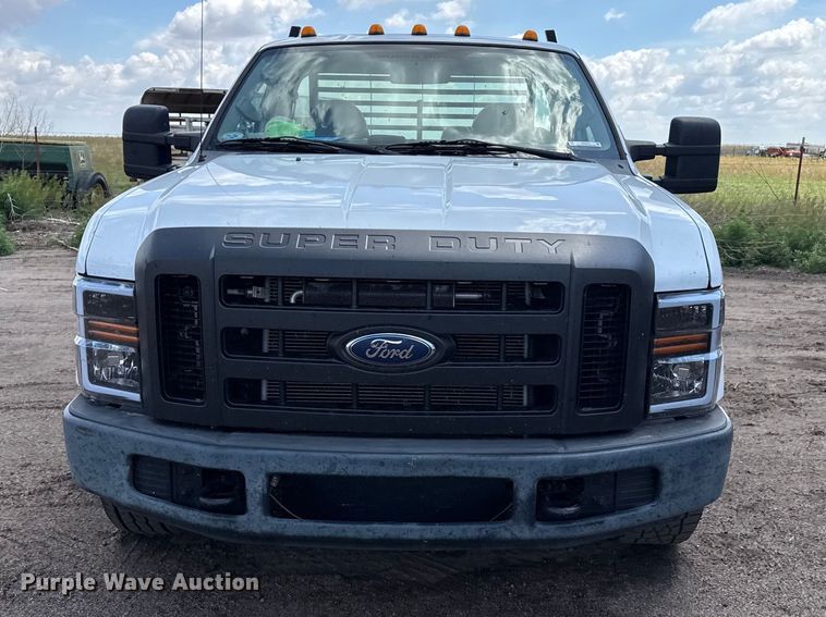 image for item EW4510 2008 Ford F350 Super Duty flatbed pickup truck