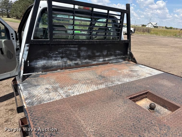 image for item EW4510 2008 Ford F350 Super Duty flatbed pickup truck