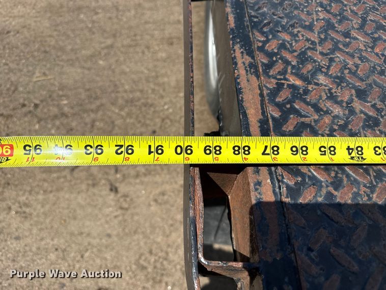 image for item EW4510 2008 Ford F350 Super Duty flatbed pickup truck
