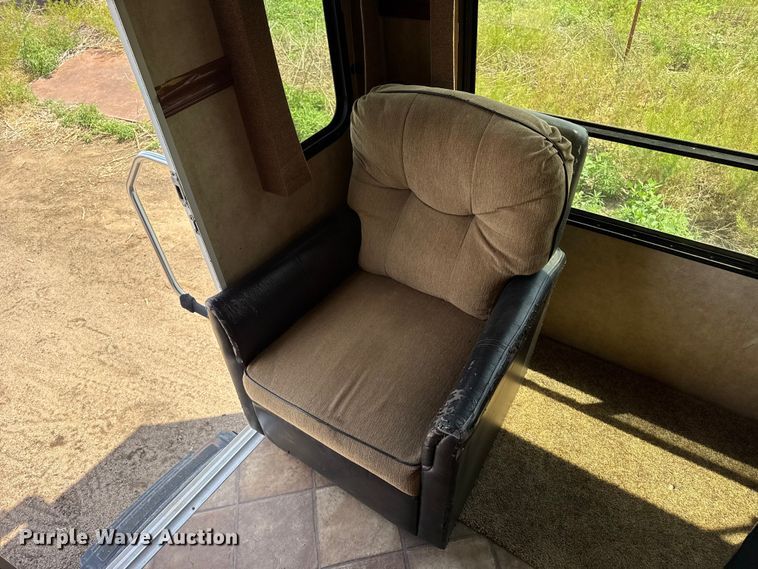 image for item EW4511 2012 Denali Dutchmen 265RL camper