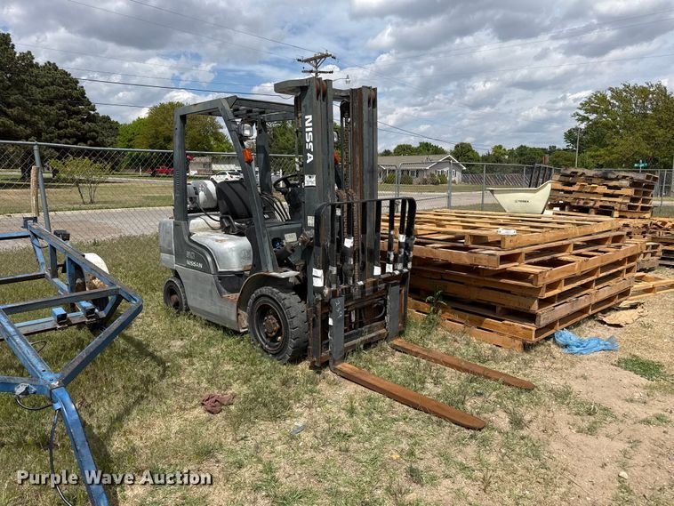 image for item EW4514 Nissan 50 forklift