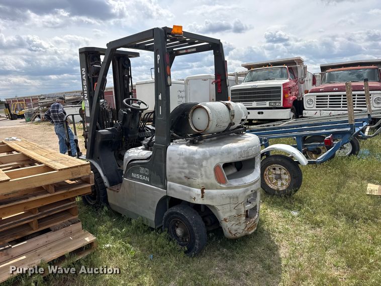 image for item EW4514 Nissan 50 forklift
