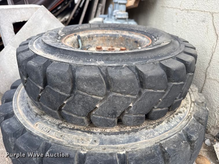image for item EW4514 Nissan 50 forklift