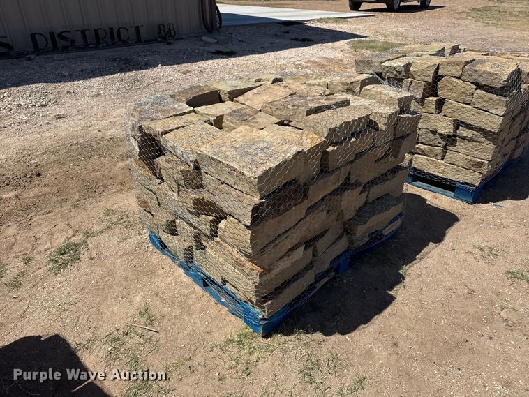 image for item EW4581 (8) pallets of Chestnut Hill Castle rock