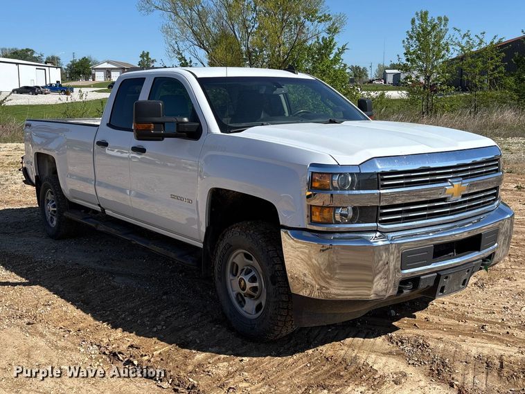 image for item FB3464 2017 Chevrolet Silverado 2500HD Crew Cab pickup truck