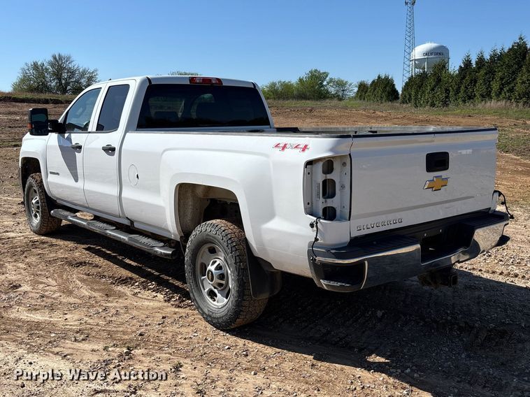 image for item FB3464 2017 Chevrolet Silverado 2500HD Crew Cab pickup truck