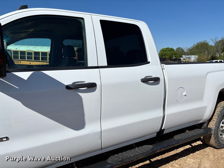 image for item FB3464 2017 Chevrolet Silverado 2500HD Crew Cab pickup truck