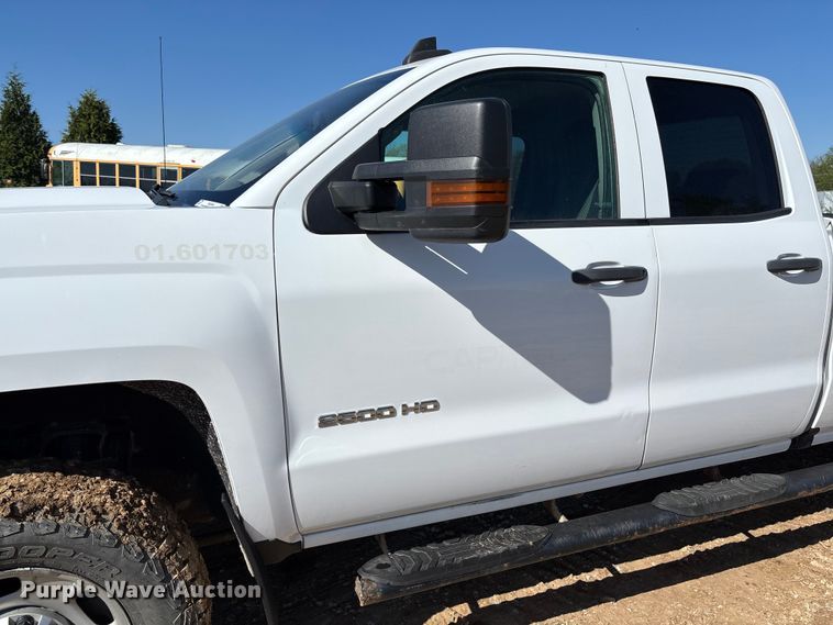 image for item FB3464 2017 Chevrolet Silverado 2500HD Crew Cab pickup truck