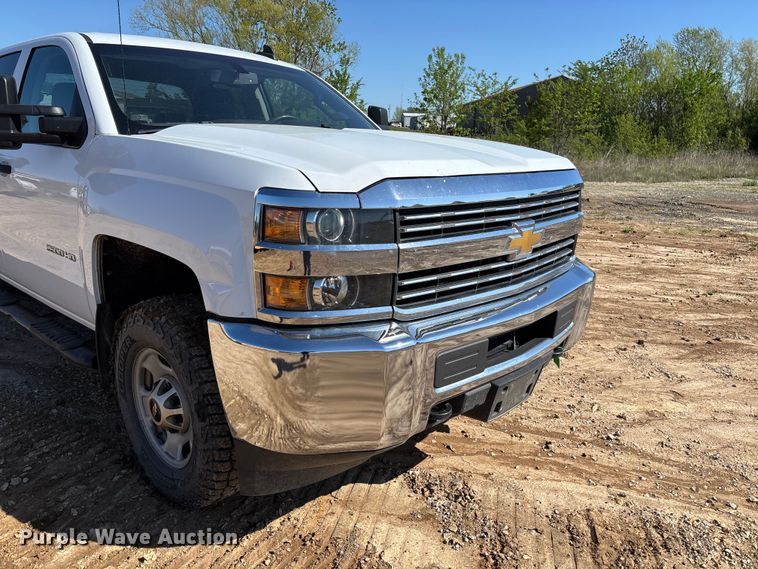 image for item FB3464 2017 Chevrolet Silverado 2500HD Crew Cab pickup truck