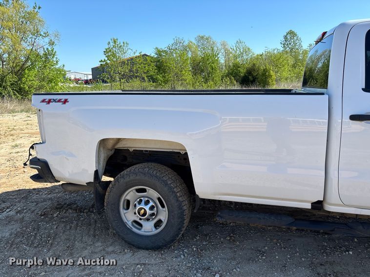 image for item FB3464 2017 Chevrolet Silverado 2500HD Crew Cab pickup truck