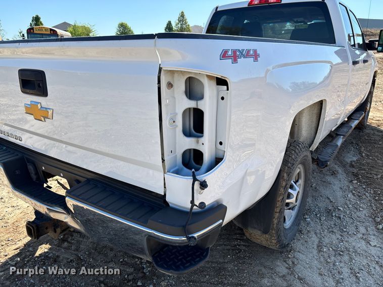 image for item FB3464 2017 Chevrolet Silverado 2500HD Crew Cab pickup truck