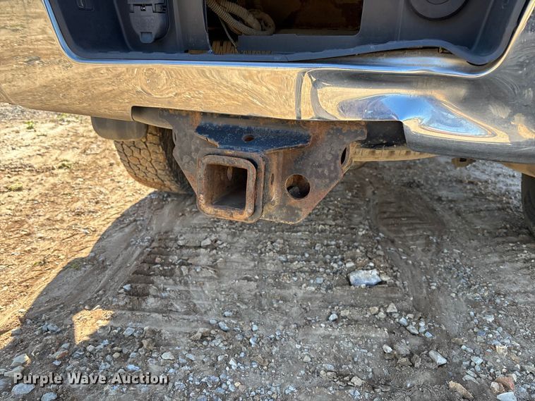 image for item FB3464 2017 Chevrolet Silverado 2500HD Crew Cab pickup truck