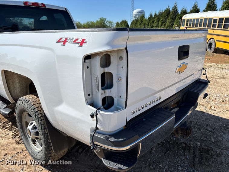 image for item FB3464 2017 Chevrolet Silverado 2500HD Crew Cab pickup truck
