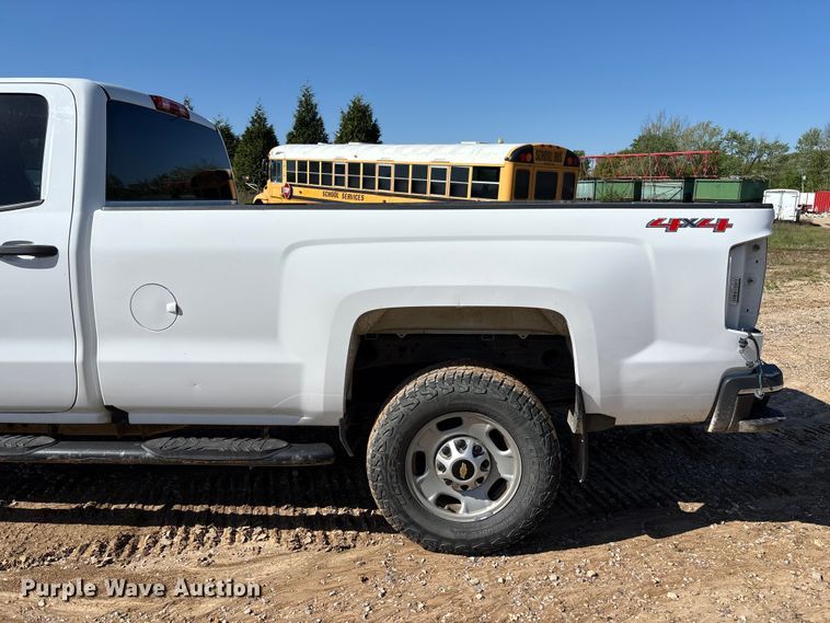 image for item FB3464 2017 Chevrolet Silverado 2500HD Crew Cab pickup truck