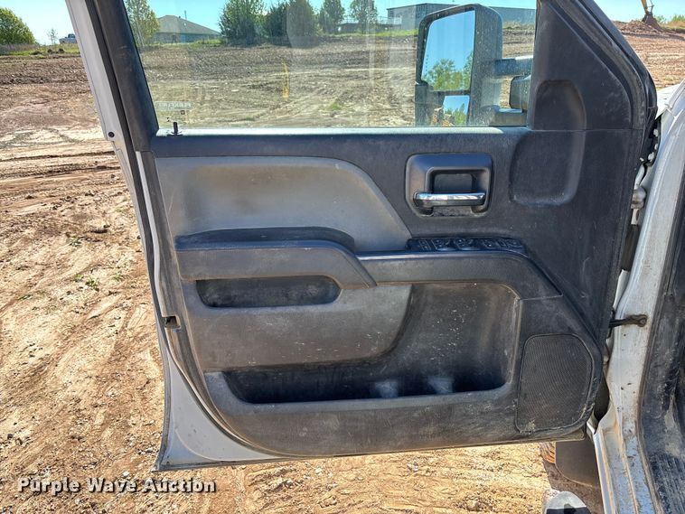 image for item FB3464 2017 Chevrolet Silverado 2500HD Crew Cab pickup truck