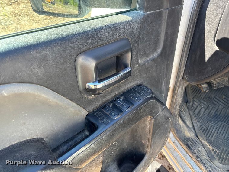 image for item FB3464 2017 Chevrolet Silverado 2500HD Crew Cab pickup truck
