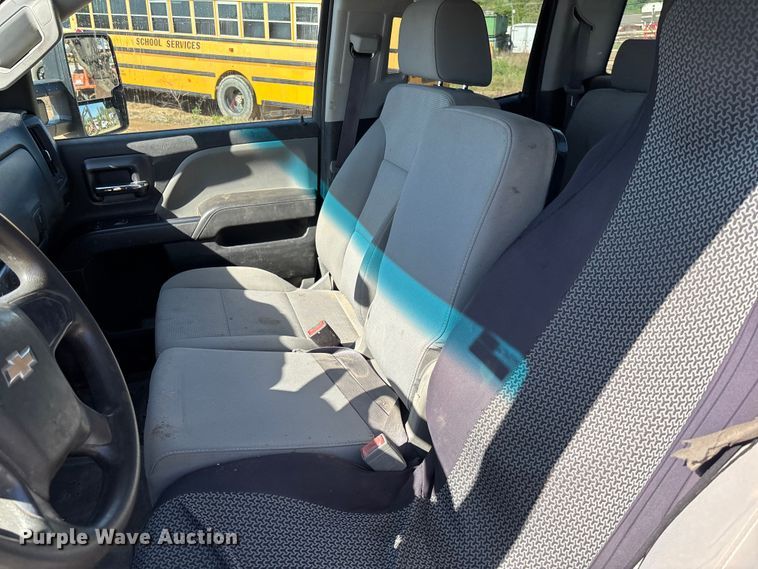 image for item FB3464 2017 Chevrolet Silverado 2500HD Crew Cab pickup truck