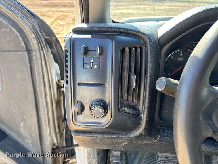 image for item FB3464 2017 Chevrolet Silverado 2500HD Crew Cab pickup truck