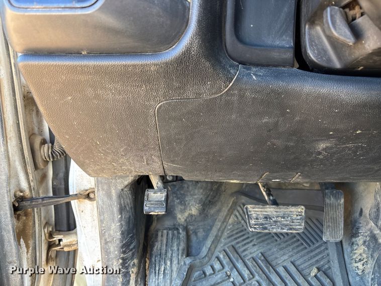 image for item FB3464 2017 Chevrolet Silverado 2500HD Crew Cab pickup truck