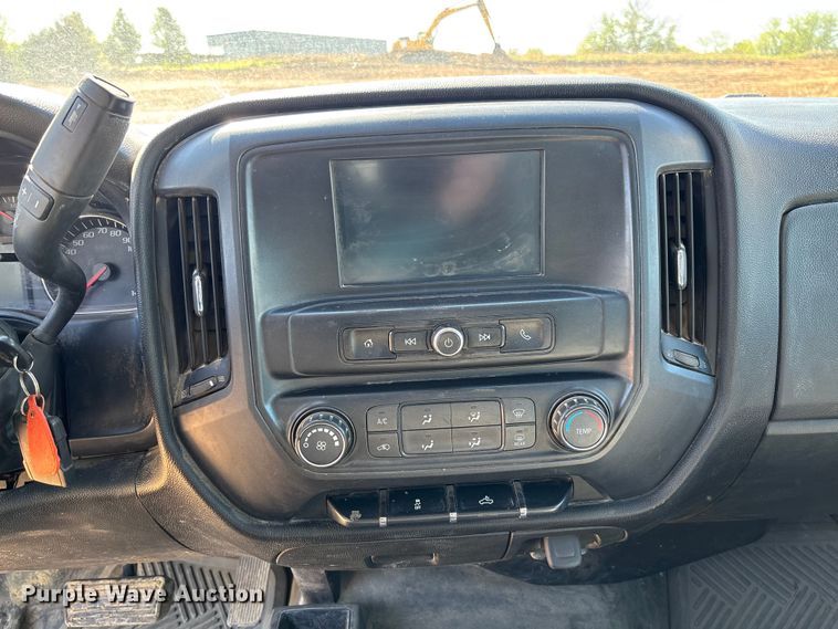 image for item FB3464 2017 Chevrolet Silverado 2500HD Crew Cab pickup truck