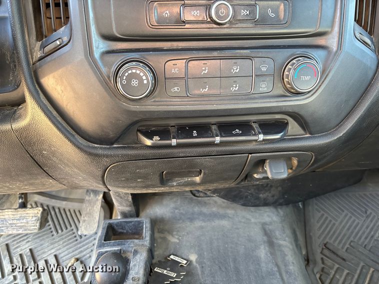 image for item FB3464 2017 Chevrolet Silverado 2500HD Crew Cab pickup truck