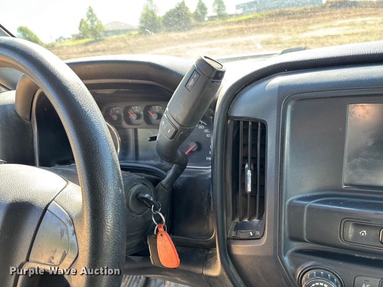 image for item FB3464 2017 Chevrolet Silverado 2500HD Crew Cab pickup truck