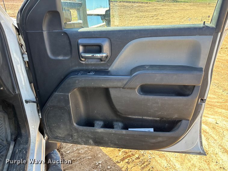 image for item FB3464 2017 Chevrolet Silverado 2500HD Crew Cab pickup truck