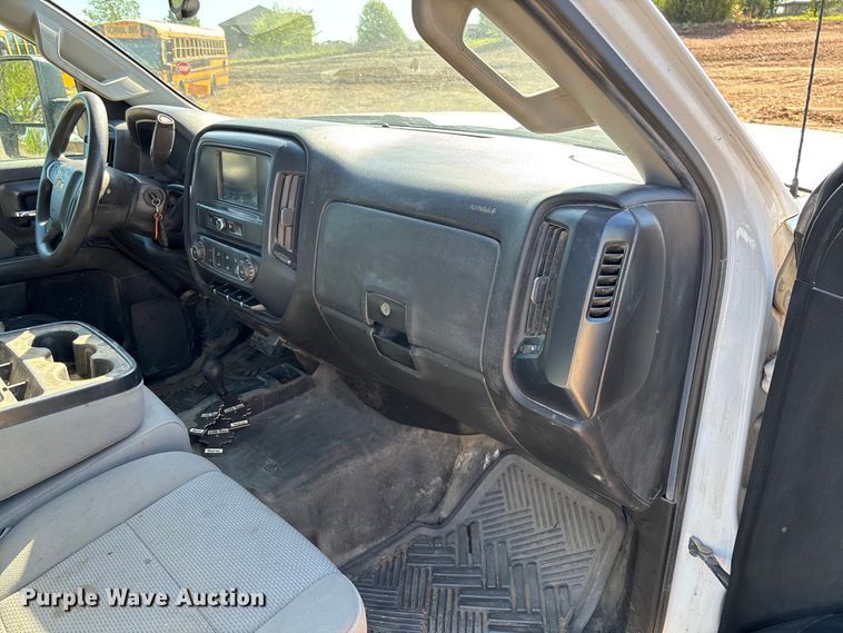 image for item FB3464 2017 Chevrolet Silverado 2500HD Crew Cab pickup truck