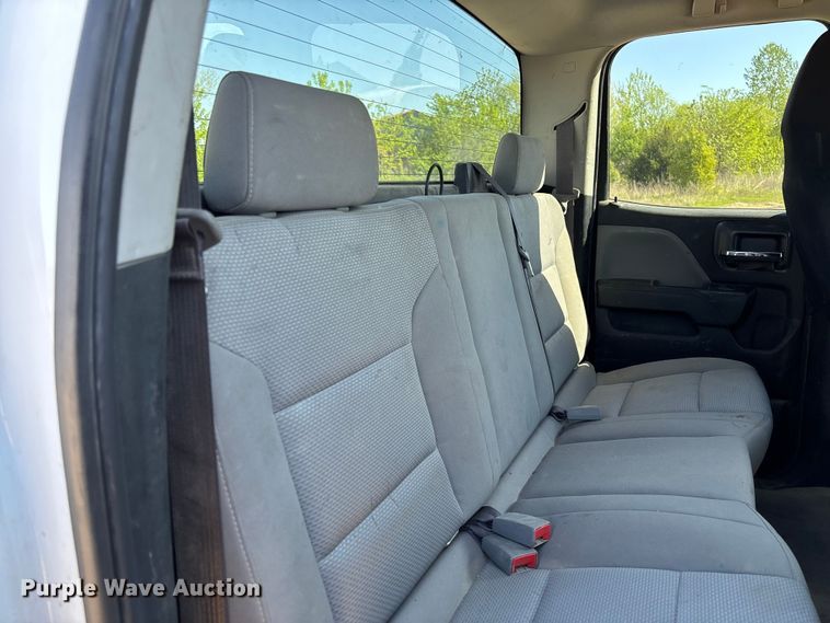 image for item FB3464 2017 Chevrolet Silverado 2500HD Crew Cab pickup truck
